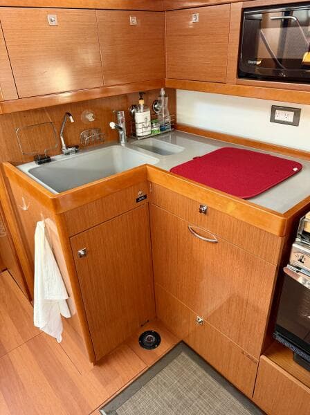 2014 Beneteau Oceanis 55