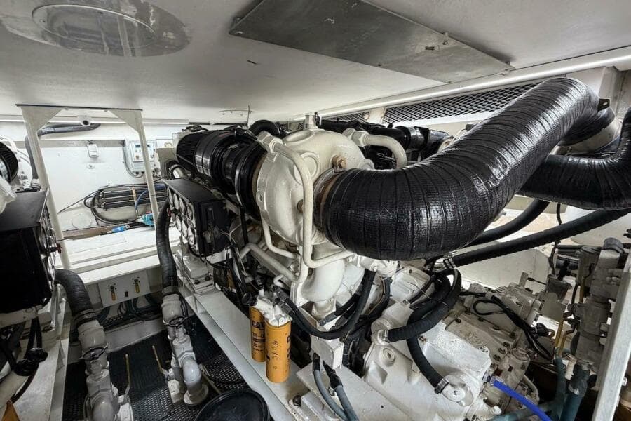 1999 Viking 58 Convertible