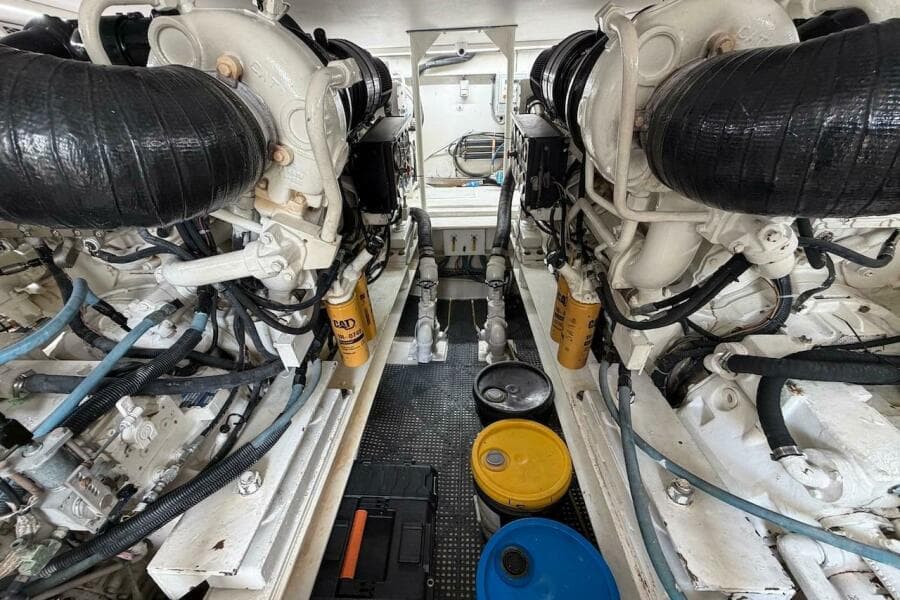 1999 Viking 58 Convertible