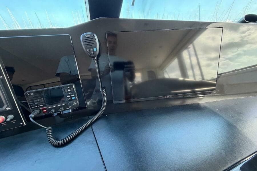 1999 Viking 58 Convertible