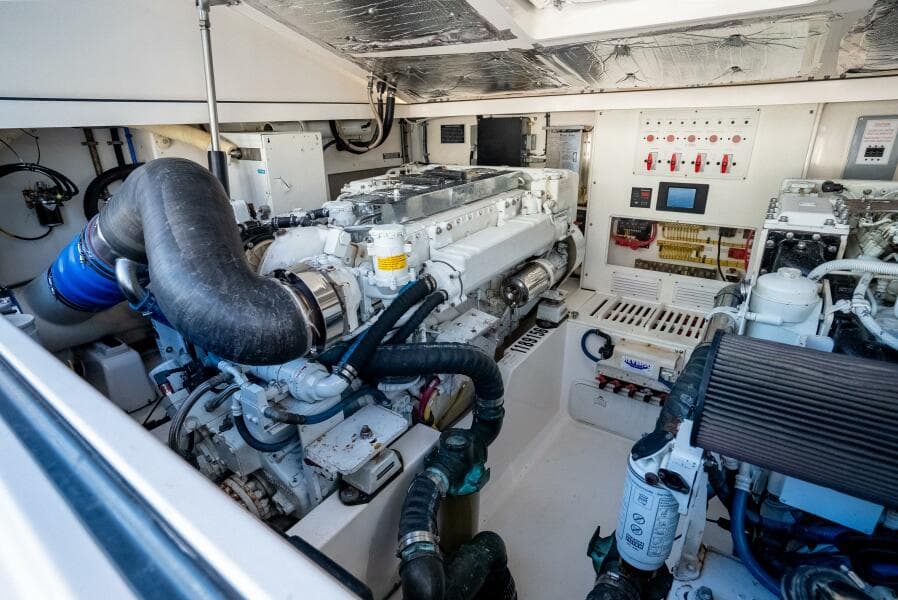 2007 Cabo 40 Express