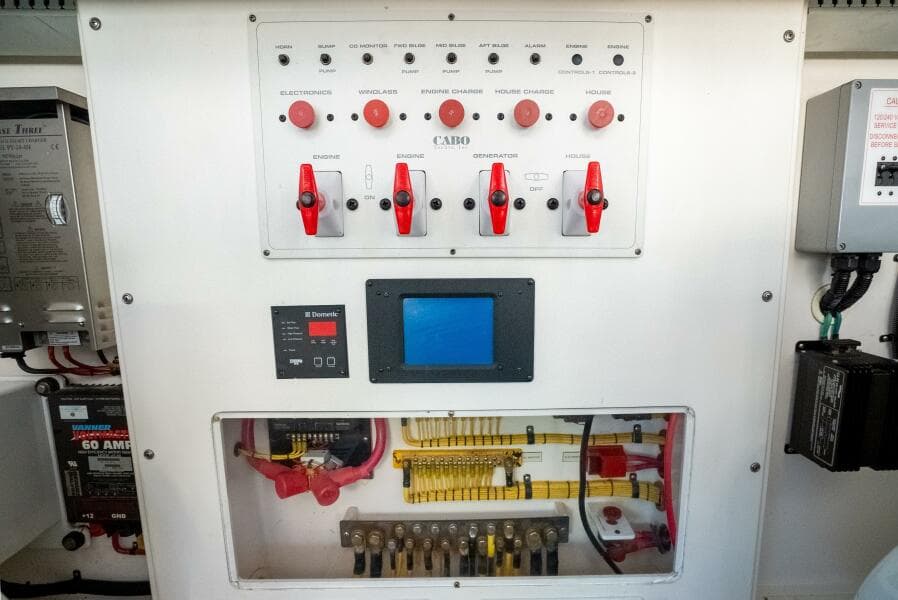 2007 Cabo 40 Express