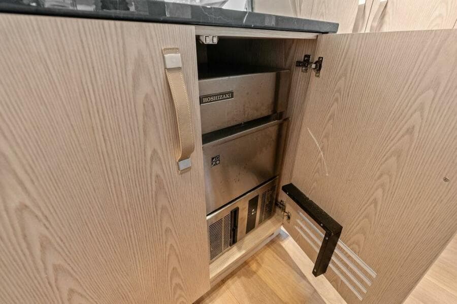 2023 Sanlorenzo SD118