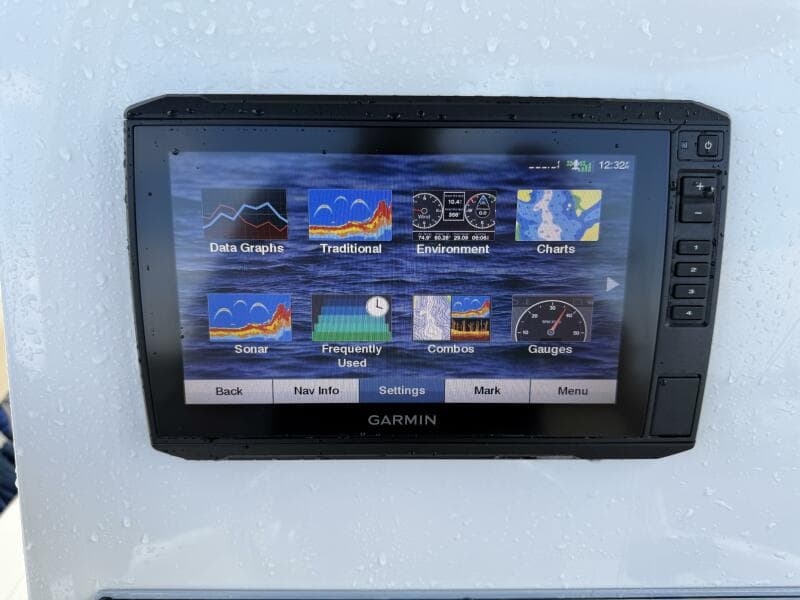 2019 Key West 239 CC Fwd Seating