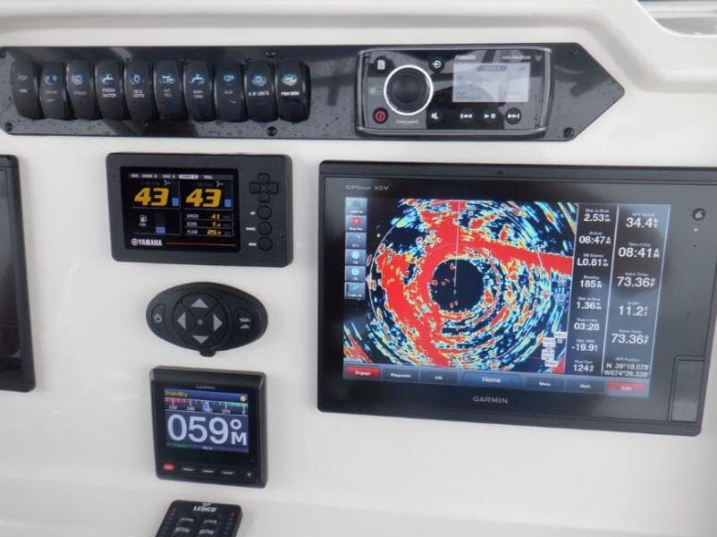 2017 Sailfish 290 CC