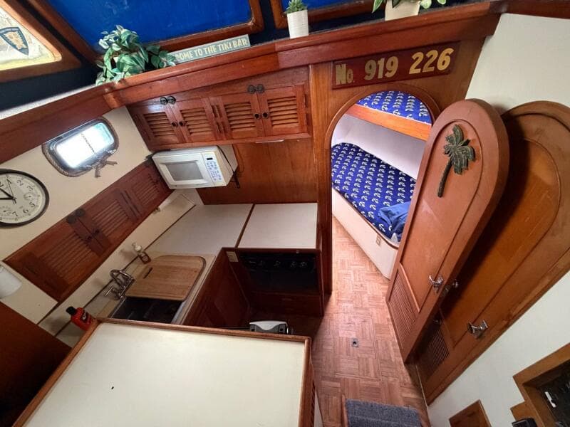 1984 Golden Star Trawler