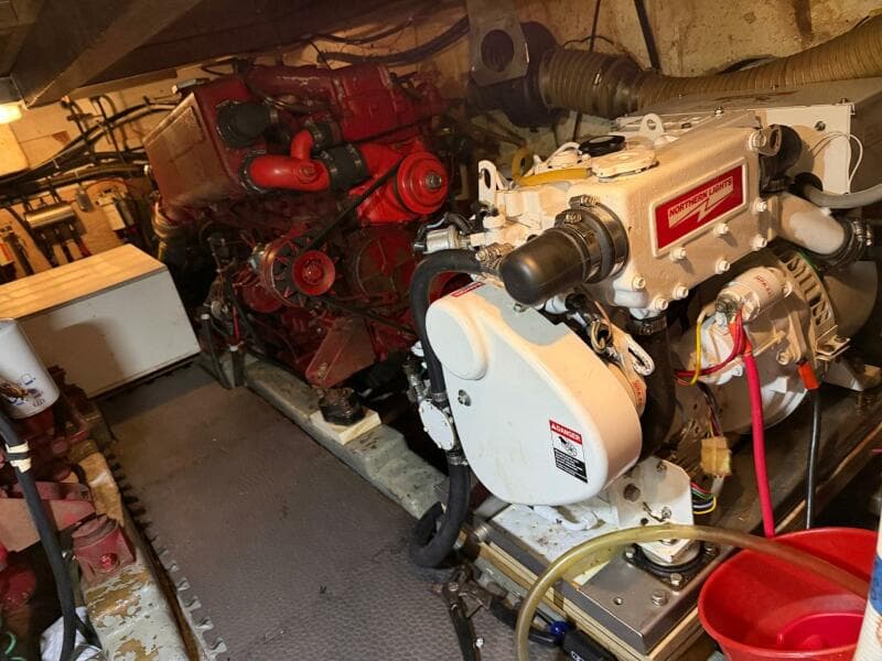 1984 Golden Star Trawler