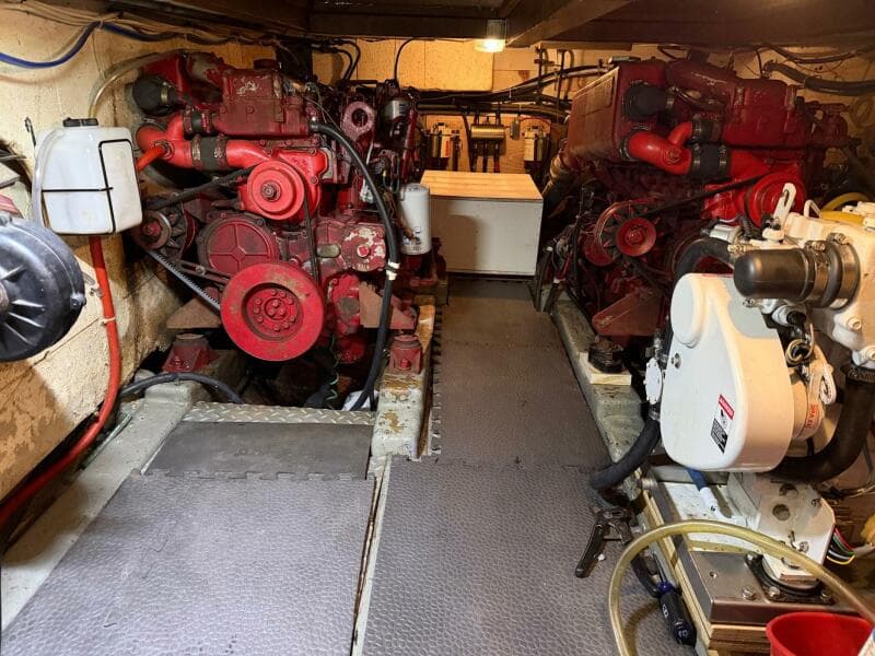 1984 Golden Star Trawler