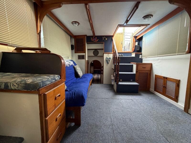 1984 Golden Star Trawler