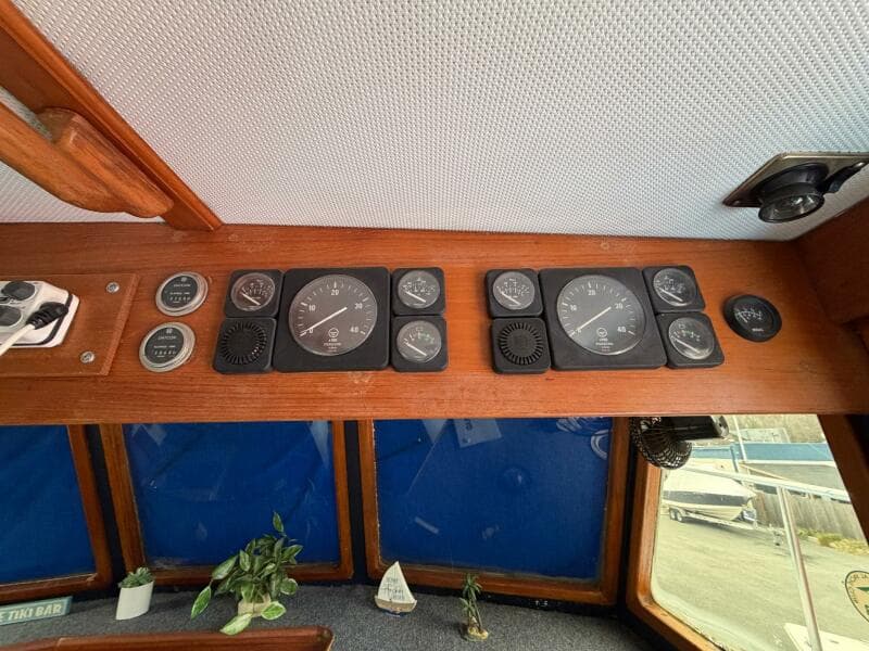 1984 Golden Star Trawler