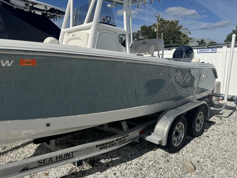 2021 Sea Hunt Ultra 219