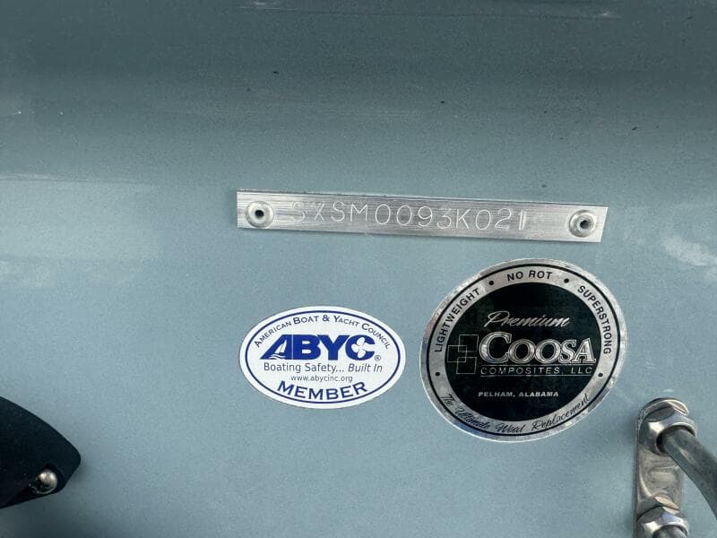 2021 Sea Hunt Ultra 219