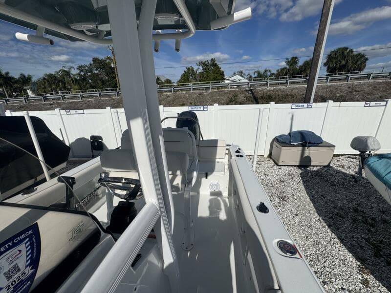 2021 Sea Hunt Ultra 219