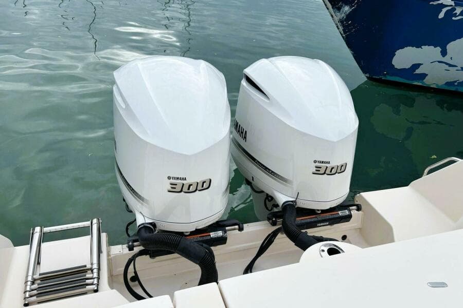 Grady White Freedom 285 Antigua Barbuda Sint Maarten Caribbean