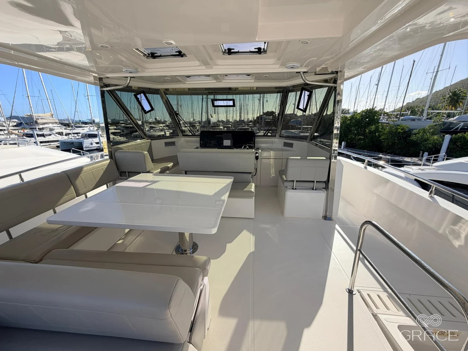 2022 Aquila 54 Yacht - Photo 12