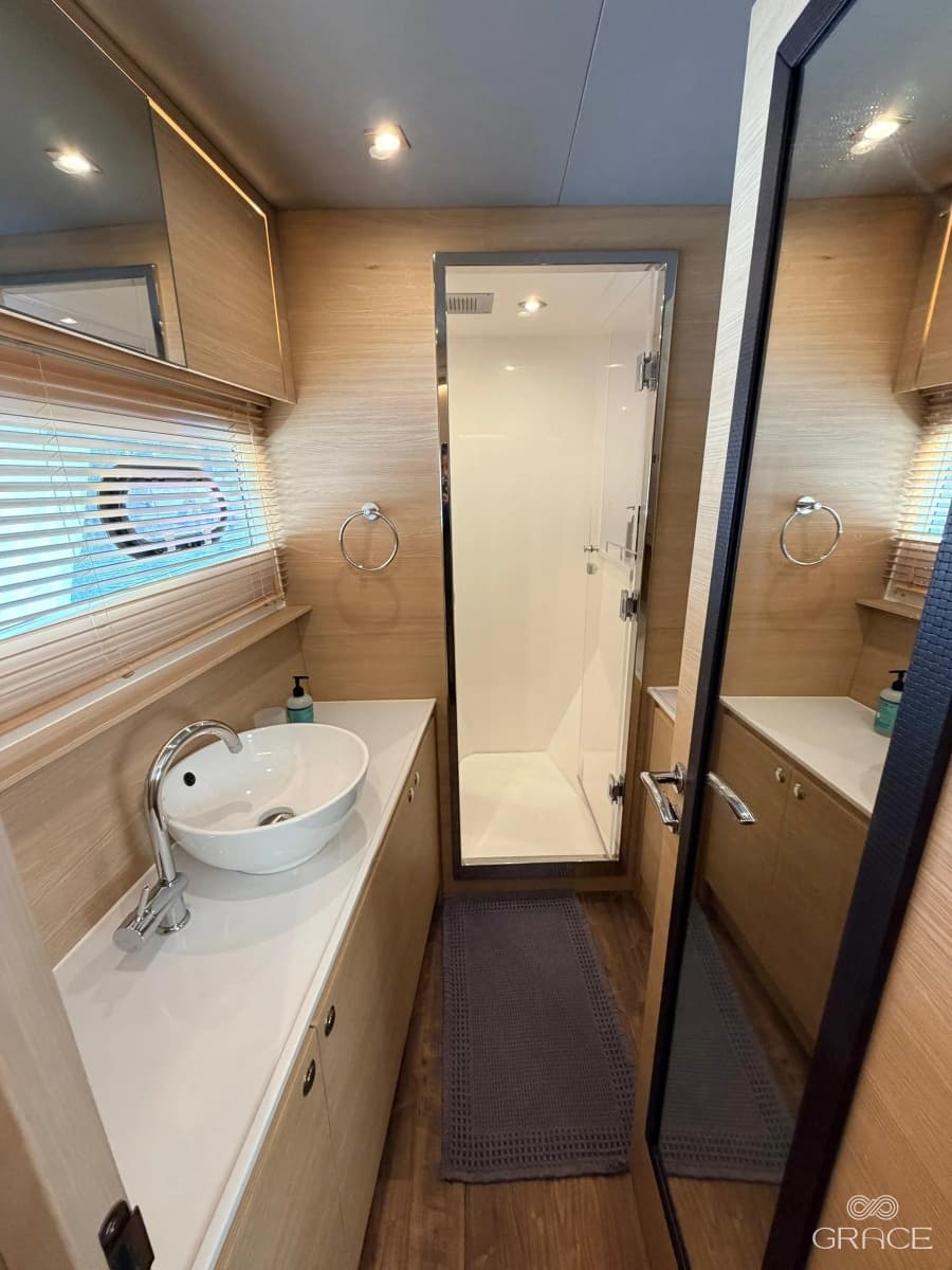 2022 Aquila 54 Yacht - Photo 24