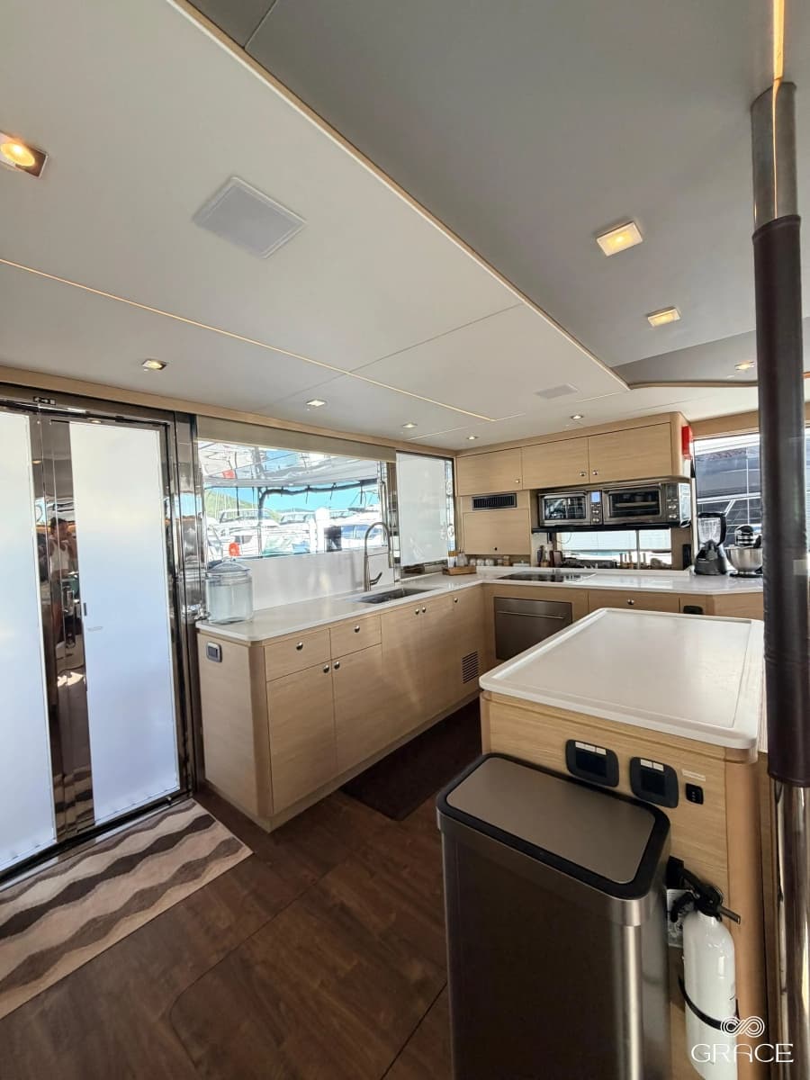 2022 Aquila 54 Yacht - Photo 17