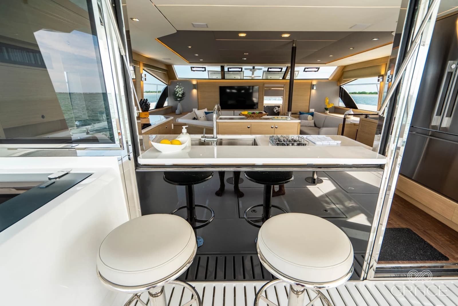 2022 Aquila 54 Yacht - Photo 10
