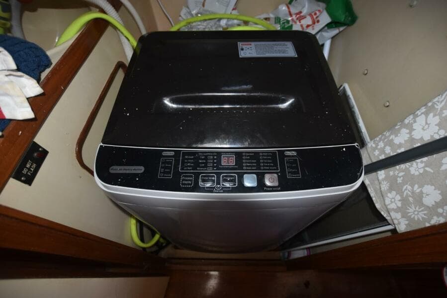 1985 Albin 43 Double Cabin