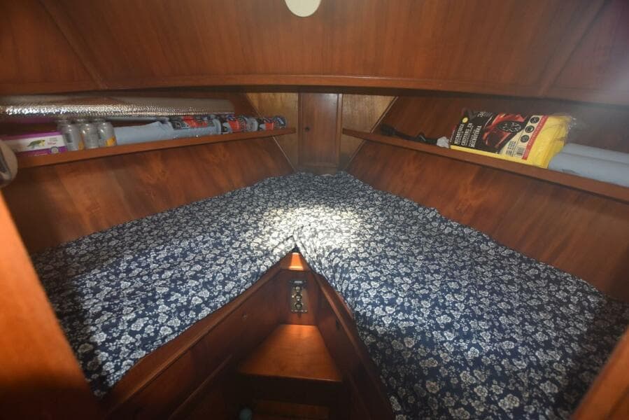 1985 Albin 43 Double Cabin