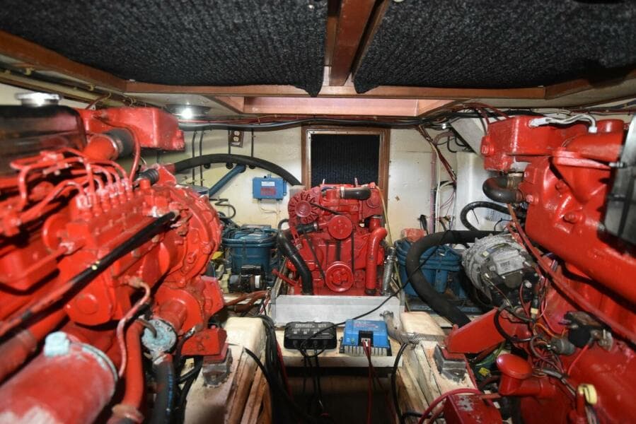 1985 Albin 43 Double Cabin