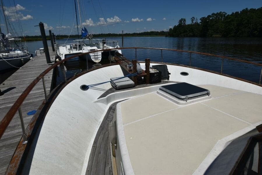 1985 Albin 43 Double Cabin
