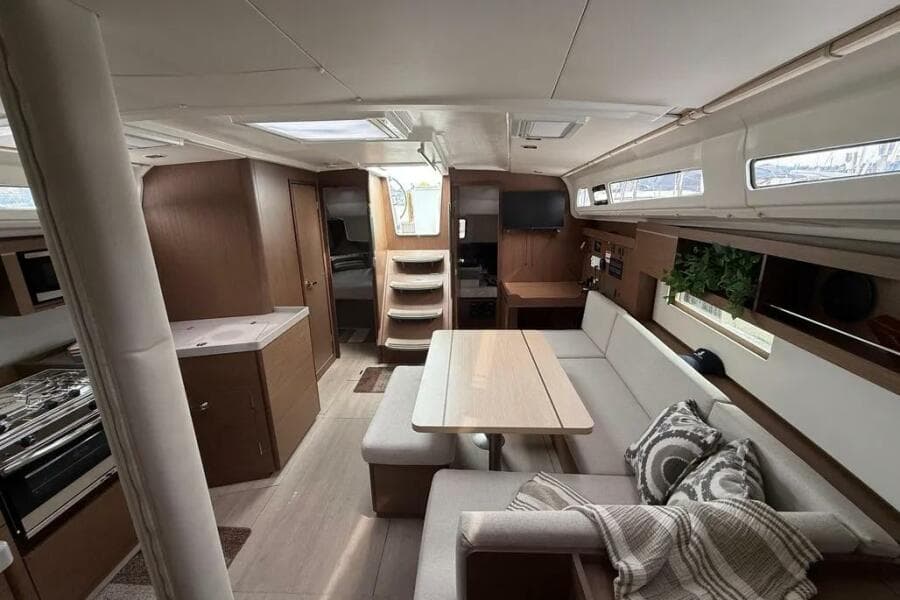 2022 Beneteau Oceanis 40.1