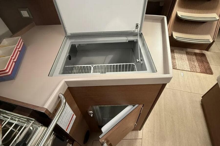 2022 Beneteau Oceanis 40.1