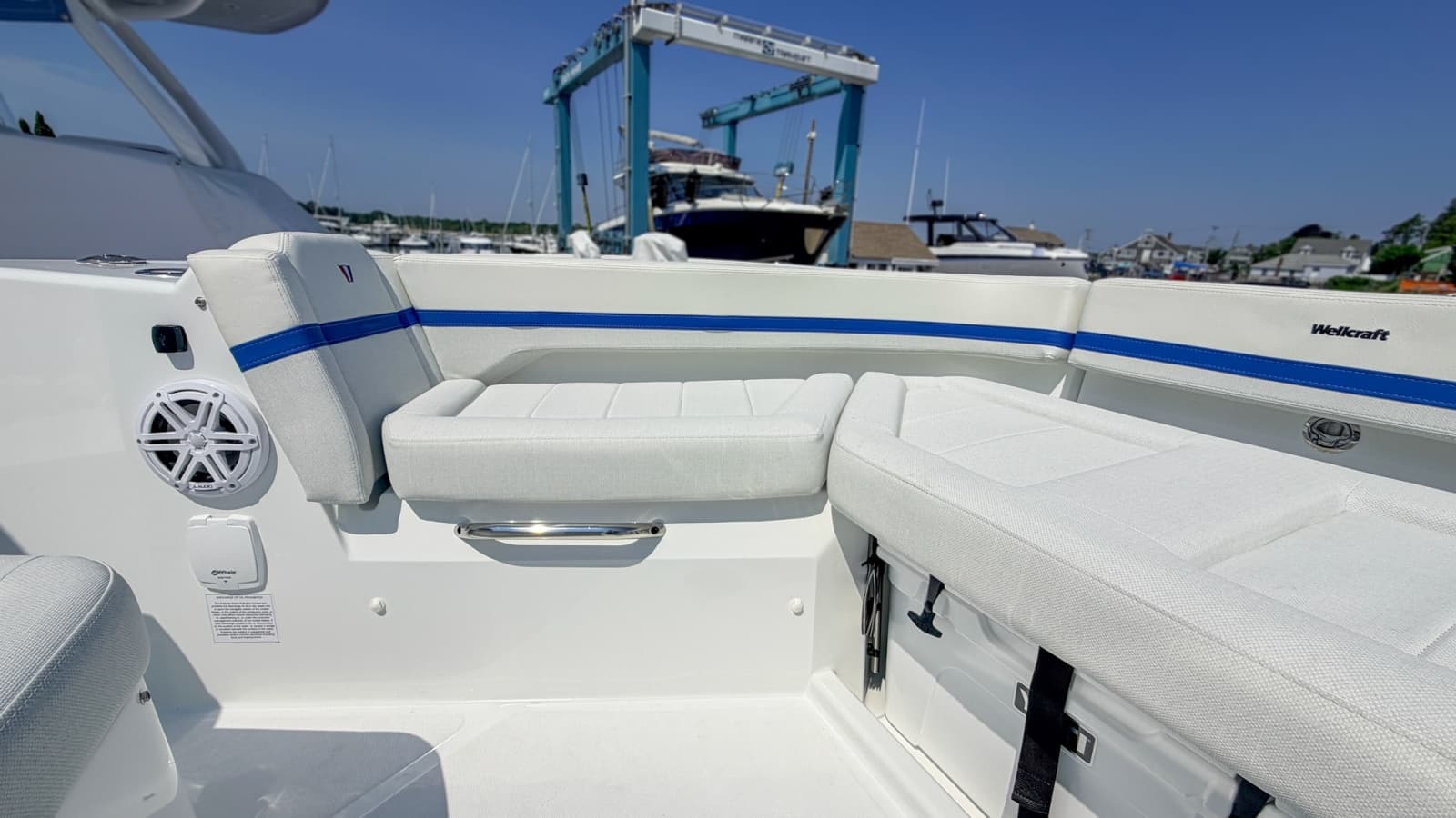 2027 Wellcraft 28 T-Top - Photo 11