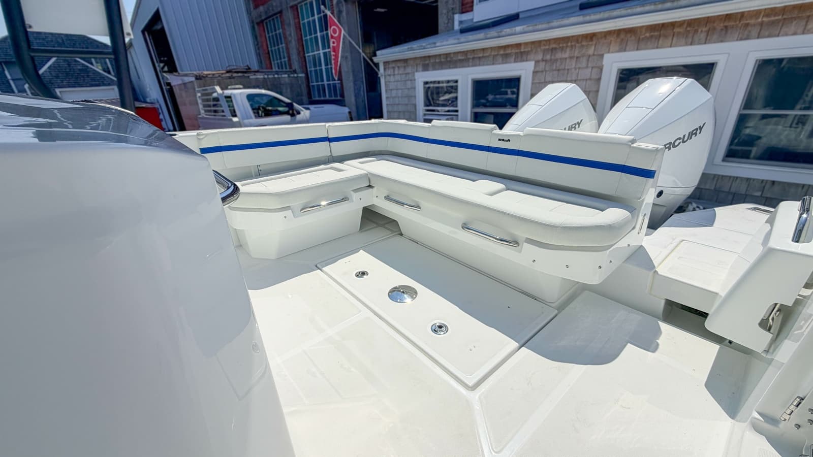 2027 Wellcraft 28 T-Top - Photo 24