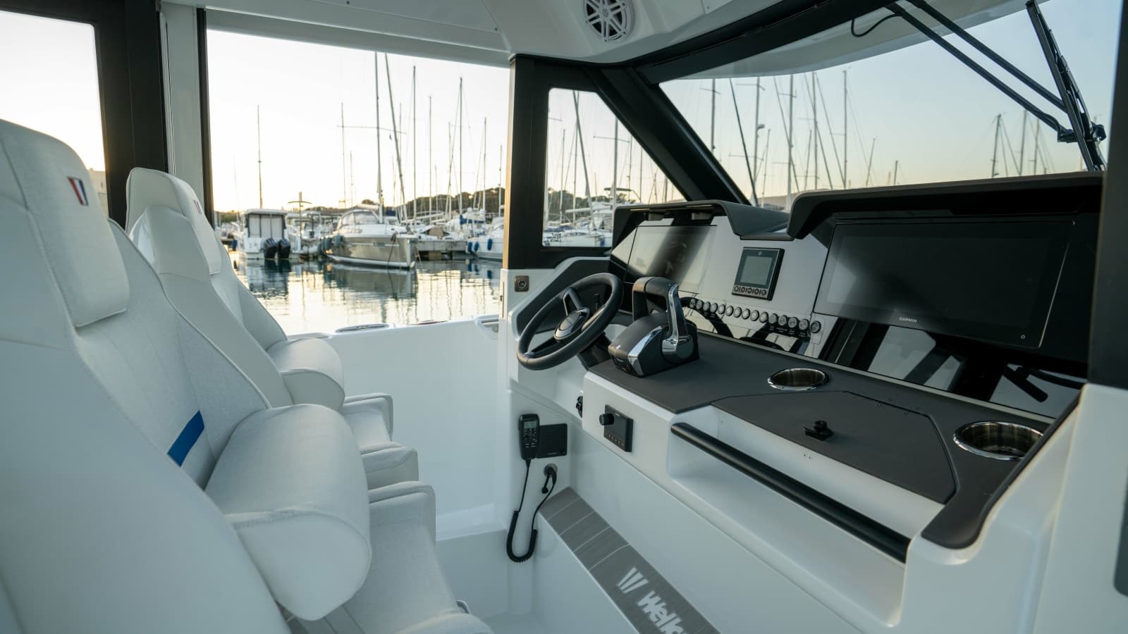 2027 Wellcraft 28 Explorer - Photo 3