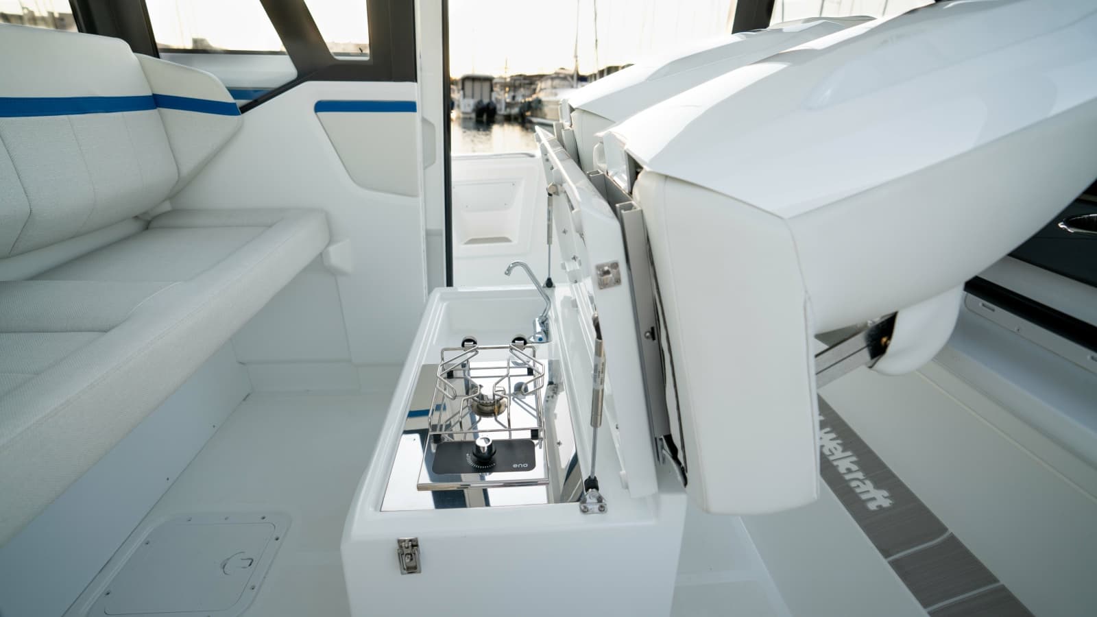 2027 Wellcraft 28 Explorer - Photo 11