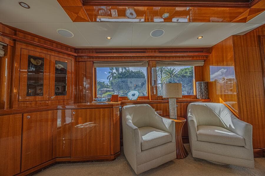 2010 Ocean Alexander 74 Motoryacht