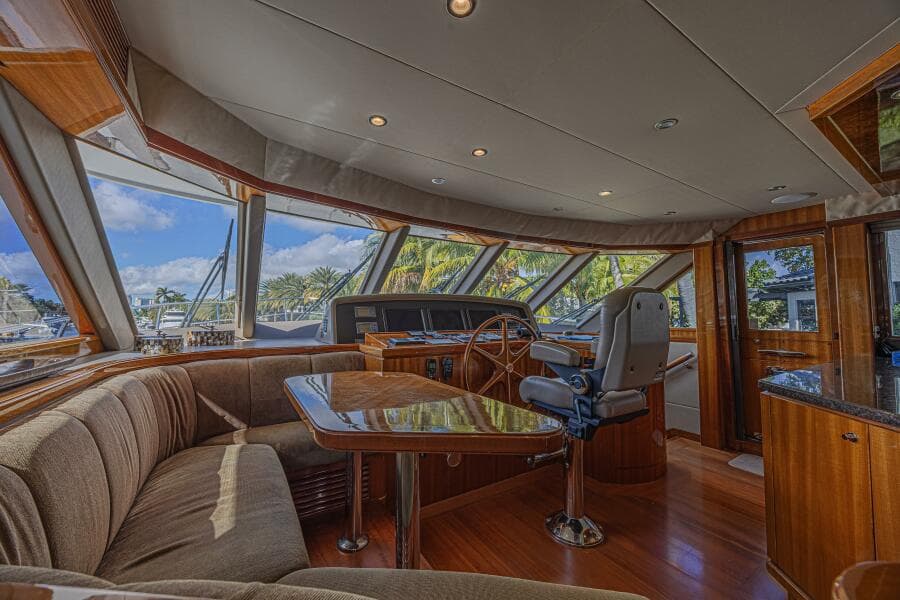 2010 Ocean Alexander 74 Motoryacht