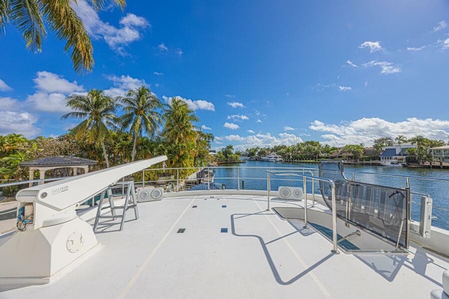 2010 Ocean Alexander 74 Motoryacht