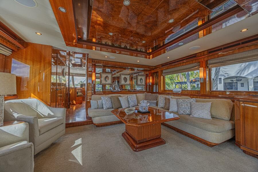 2010 Ocean Alexander 74 Motoryacht