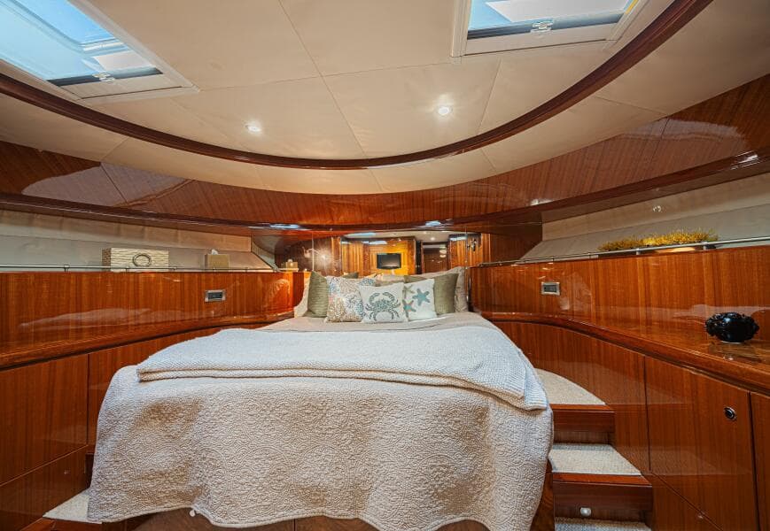 2010 Ocean Alexander 74 Motoryacht