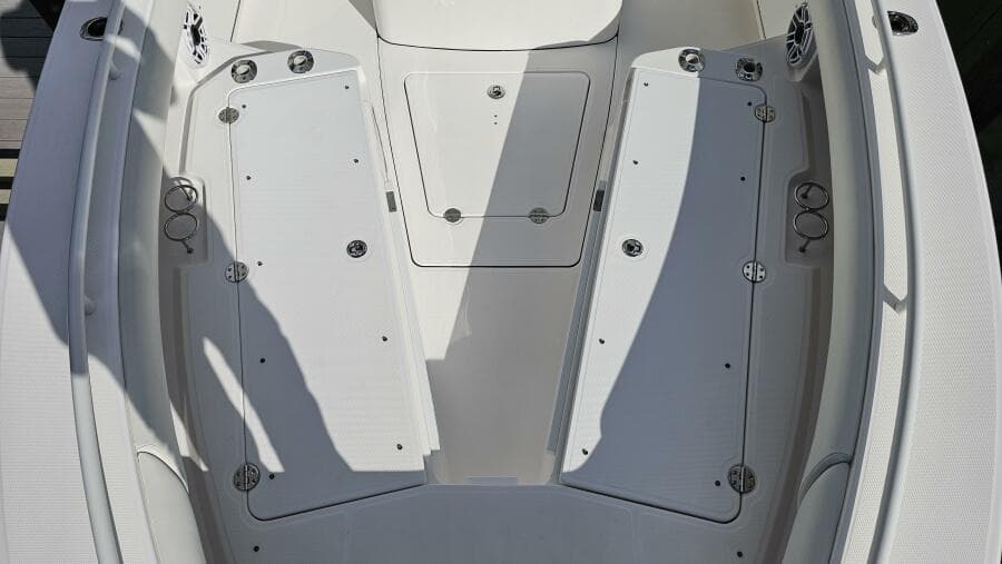 2021 Everglades 273CC