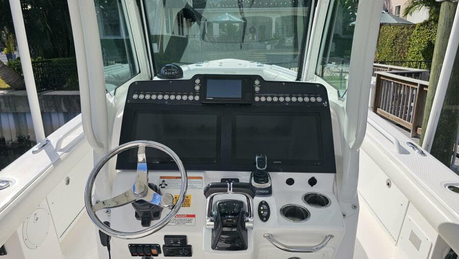 2021 Everglades 273CC