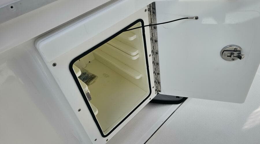 2021 Everglades 273CC