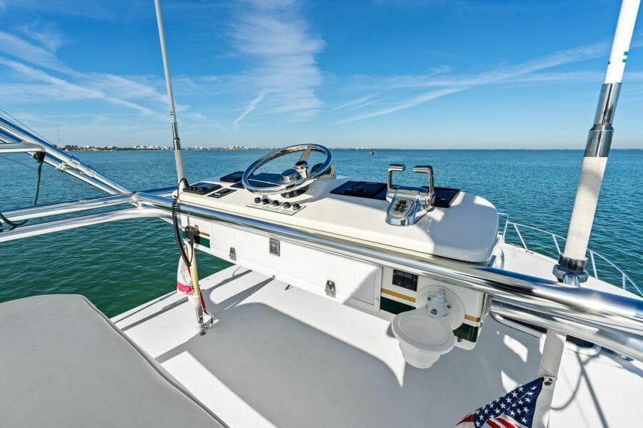 2005 40 Cabo Express - Miss B Halvin