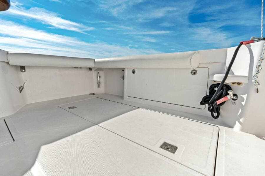 2005 40 Cabo Express - Miss B Halvin