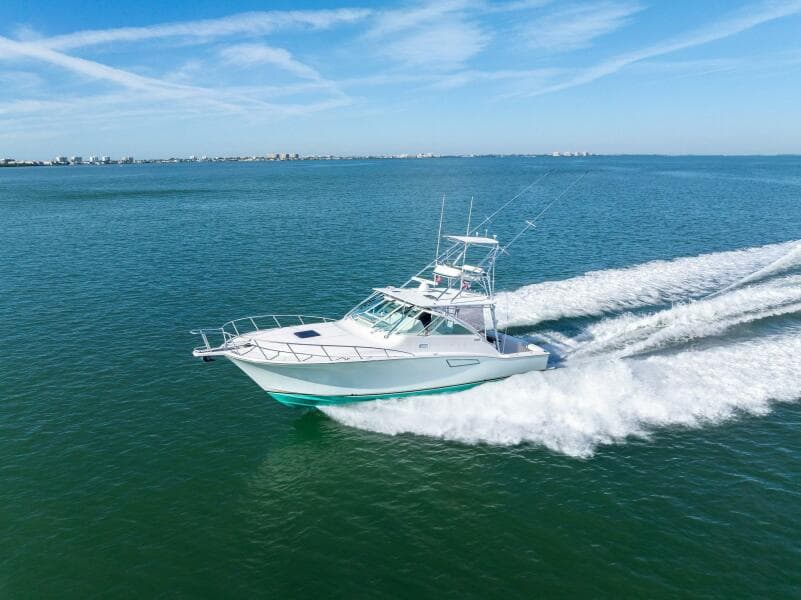 2005 40 Cabo Express - Miss B Halvin