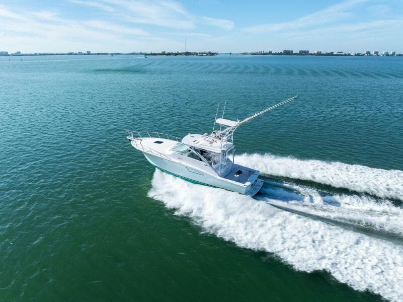 2005 40 Cabo Express - Miss B Halvin