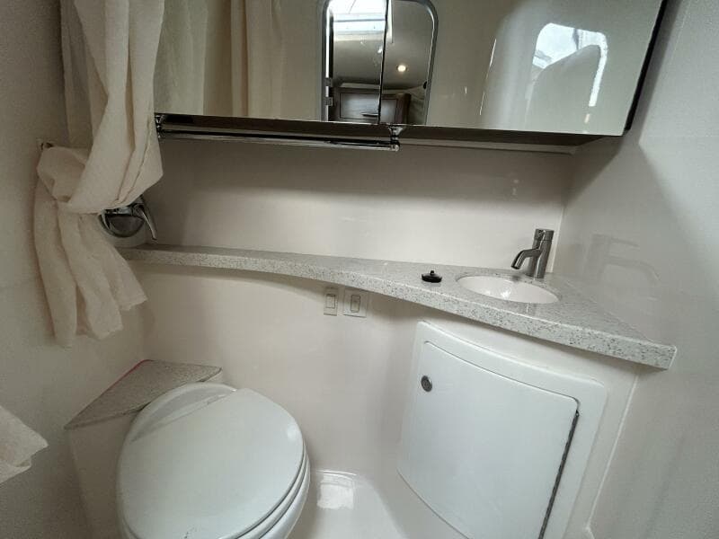 2017 Regal 28 Express