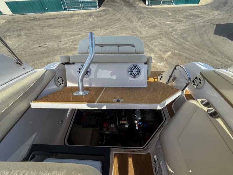 2020 Regal 26 Express