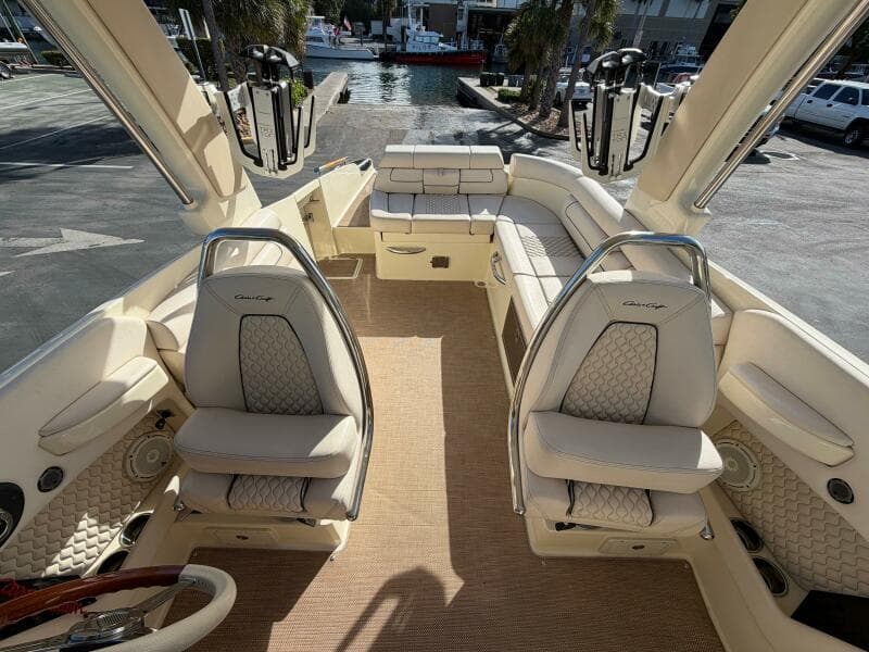 2023 Chris-Craft 28 Launch GT