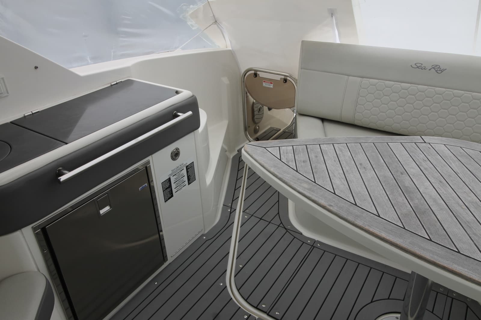 2020 Sea Ray Sundancer 320