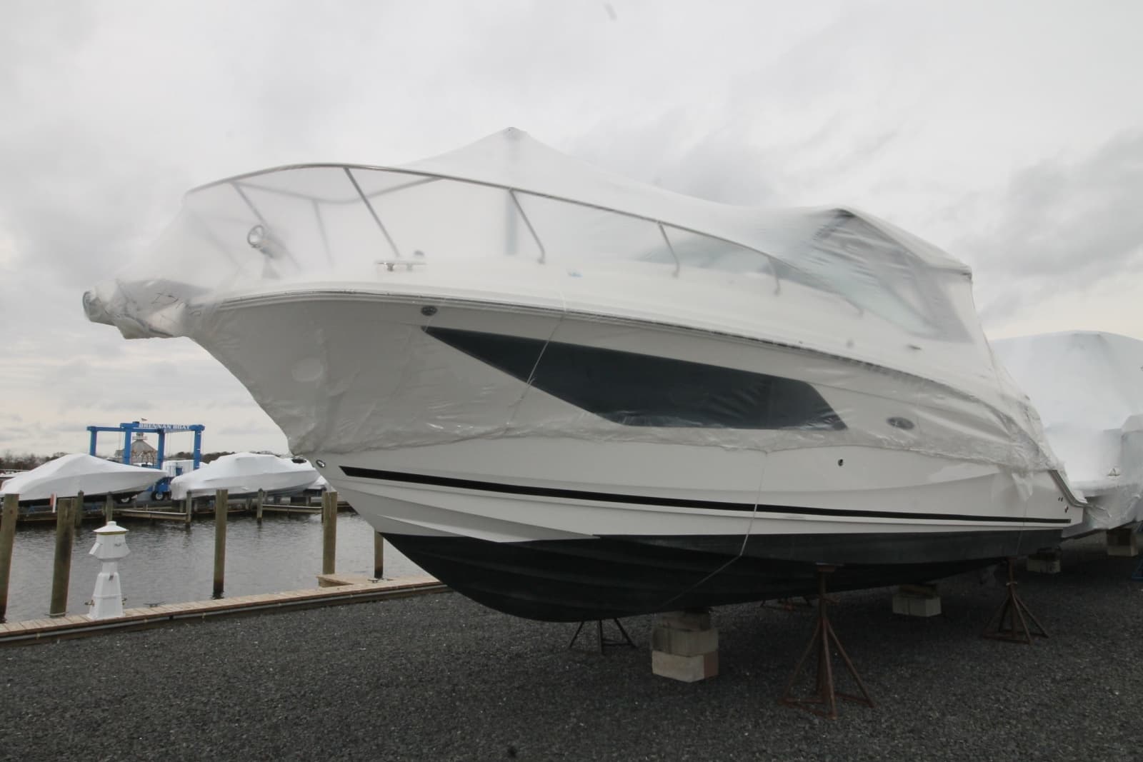 2020 Sea Ray Sundancer 320