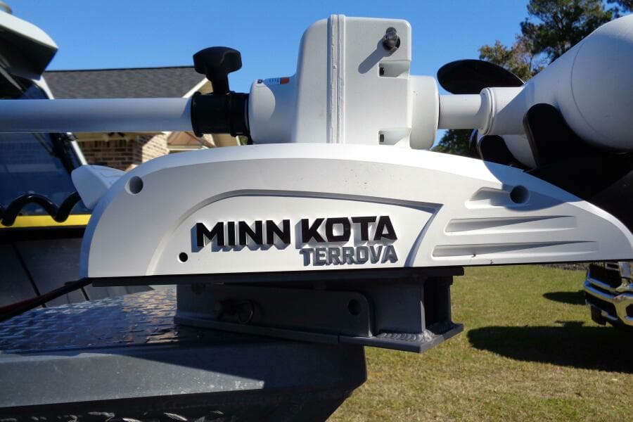 2022 Hewes 210 Sea Runner ET HT